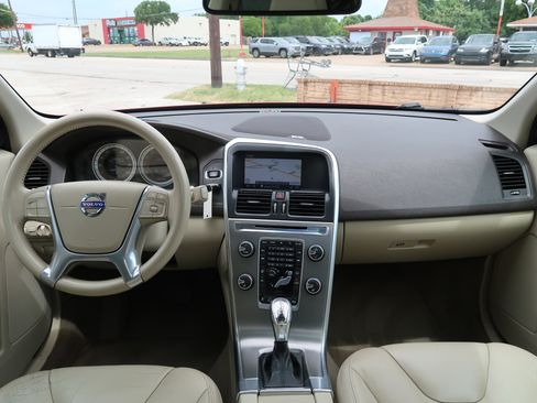 Used 2013 Volvo XC60 3.2 AWD/4WD image 9