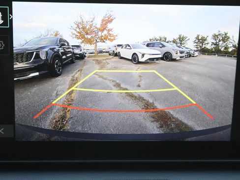 New 2025 Kia K4 LXS image 24