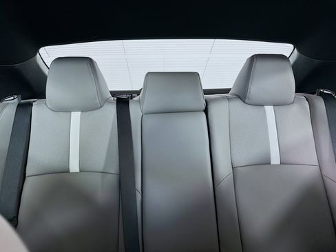 Used 2025 Toyota Camry SE w/ Convenience Package image 30