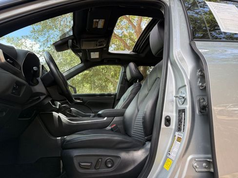 Used 2024 Toyota Highlander XSE AWD/4WD image 36