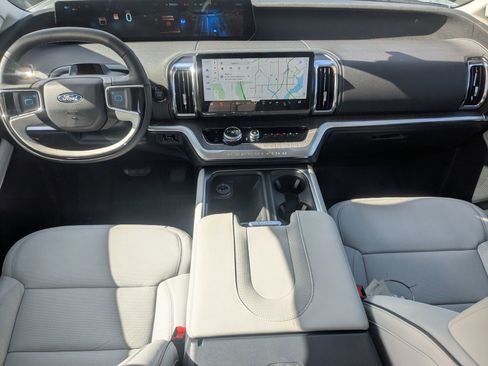 New 2025 Ford Expedition Max Platinum w/ Platinum Ultimate Package image 17