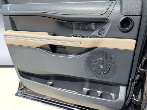 Used 2024 Ford Expedition Max Limited image 13