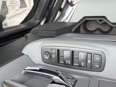 Used 2017 RAM 1500 Big Horn AWD/4WD image 9