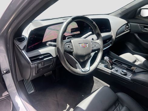 Used 2025 Cadillac CT5 V RWD image 9