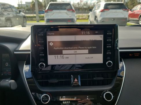 Used 2020 Toyota Corolla LE image 26