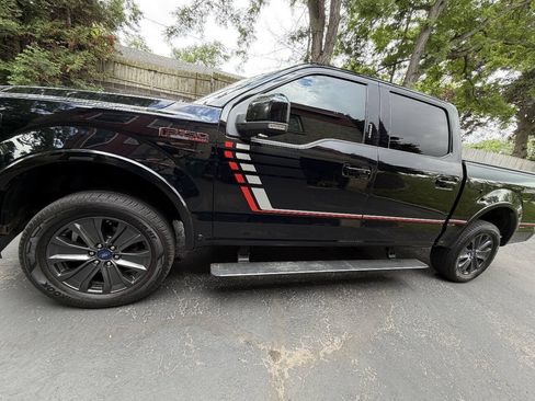 Used 2018 Ford F150 Lariat w/ Equipment Group 502A Luxury AWD/4WD image 9