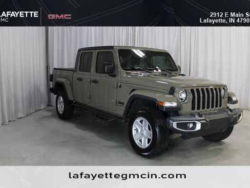 Used 2020 Jeep Gladiator Sport w/ Quick Order Package 24S AWD/4WD image 1