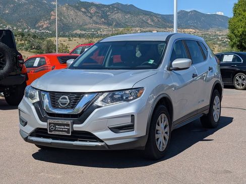 Used 2018 Nissan Rogue S AWD/4WD image 3