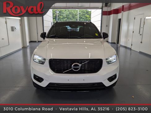 Used 2021 Volvo XC40 T5 R-Design w/ Climate Package AWD/4WD image 6