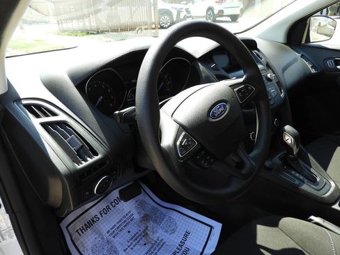 Used 2018 Ford Focus SE image 15