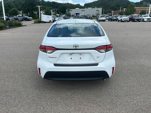 Used 2024 Toyota Corolla LE w/ LE Convenience Package FWD image 4