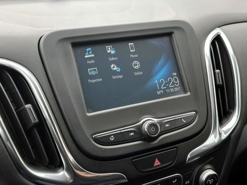 Used 2018 Chevrolet Equinox LT image 22