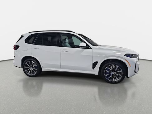 New 2026 BMW X5 sDrive40i w/ M Sport Package image 4