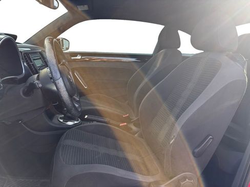 Used 2012 Volkswagen Beetle Turbo image 9