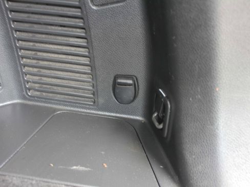 Used 2017 Nissan Rogue SL image 43