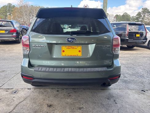 Used 2018 Subaru Forester 2.5i Premium w/ All-Weather Package image 7