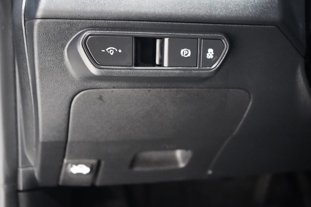Used 2025 Kia K4 FWD image 18