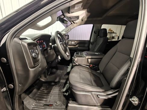 Used 2020 Chevrolet Silverado 1500 Custom w/ Custom Value Package RWD image 28