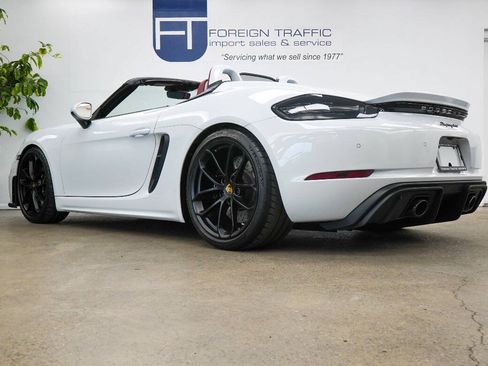 Used 2020 Porsche 718 Boxster Spyder RWD image 44