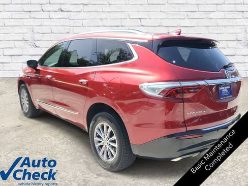 Used 2024 Buick Enclave Essence w/ Technology Package FWD image 2