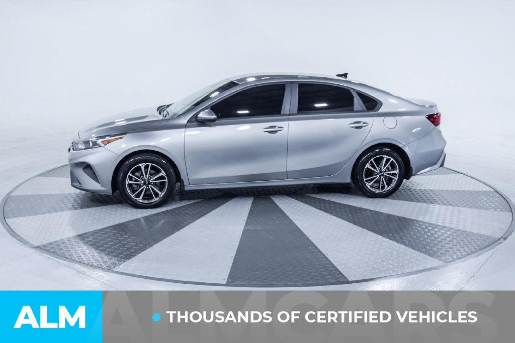 Used 2023 Kia Forte LXS w/ LXS Technology Package FWD image 4
