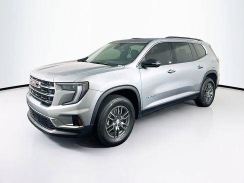 Used 2025 GMC Acadia Elevation image 3