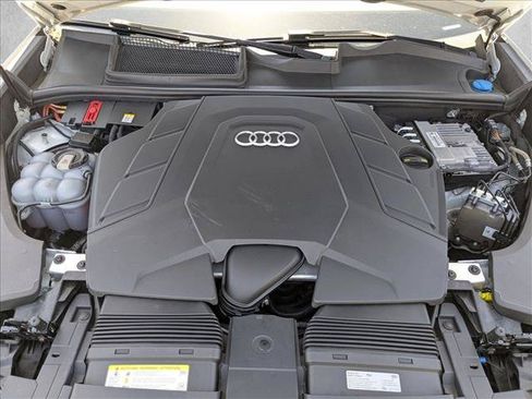 Used 2019 Audi Q8 Premium Plus w/ Premium Plus AWD/4WD image 26