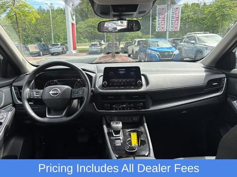Used 2025 Nissan Rogue SV AWD/4WD image 8