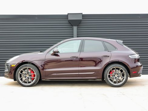 New 2026 Porsche Macan GTS image 2