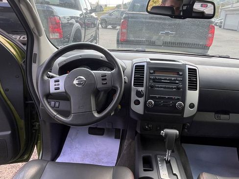 Used 2011 Nissan Xterra PRO-4X w/ Pro-4x Leather Pkg AWD/4WD image 15