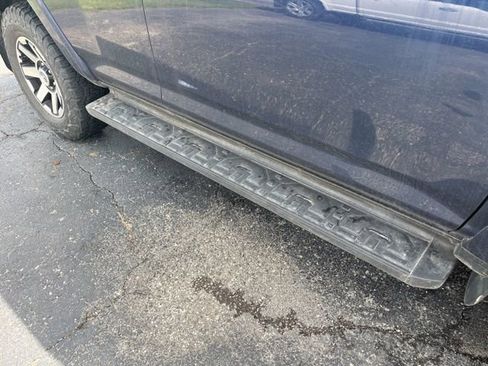 Used 2019 Toyota 4Runner TRD Off-Road Premium image 4