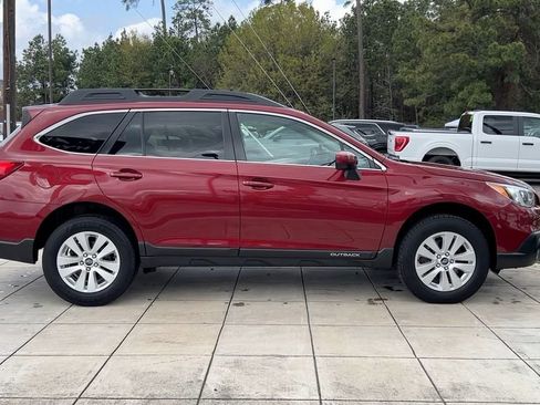 Used 2017 Subaru Outback 2.5i Premium image 15