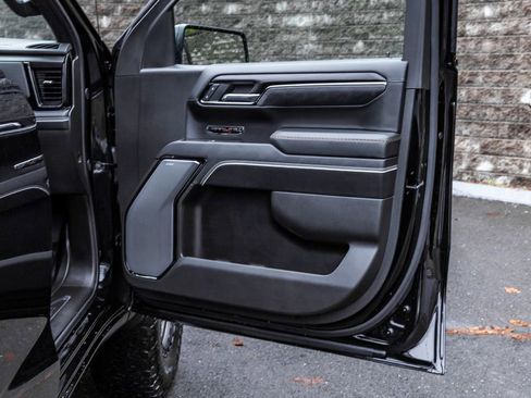 Used 2025 GMC Sierra 1500 AT4X image 14