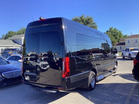 Used 2019 Mercedes-Benz Sprinter 170 image 3