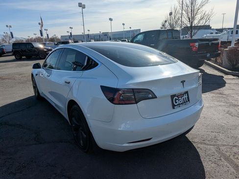 Used 2019 Tesla Model 3 Standard Range Plus image 8