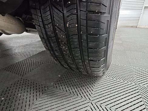 Used 2024 Jeep Grand Cherokee L Laredo image 54