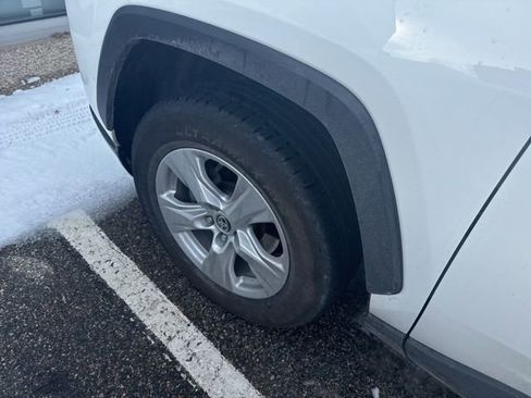 Used 2019 Toyota RAV4 XLE image 8