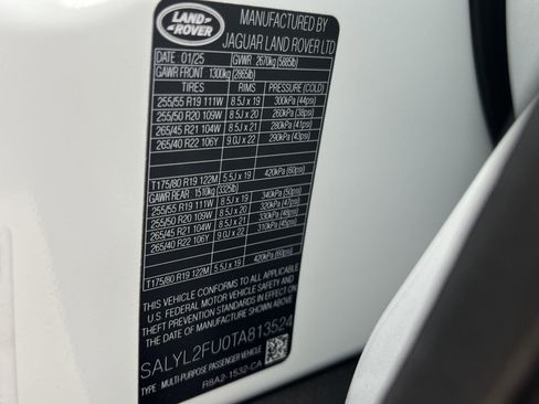 New 2026 Land Rover Range Rover Velar Dynamic SE image 19