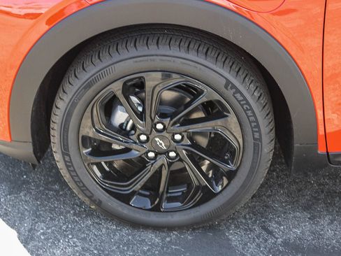 New 2027 Chevrolet Bolt RS w/ Technology Package FWD image 5
