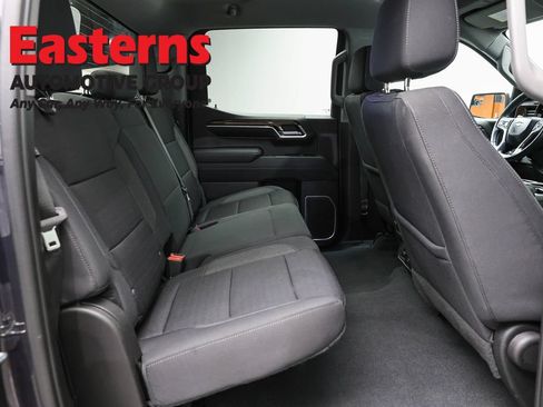 Used 2023 Chevrolet Silverado 1500 LT AWD/4WD image 25