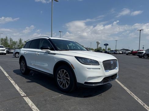 Used 2022 Lincoln Corsair FWD w/ Equipment Group 101A image 4