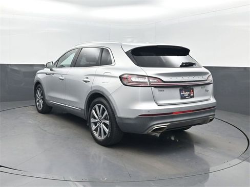 Used 2019 Lincoln Nautilus Select image 3