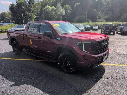 Used 2024 GMC Sierra 1500 Elevation w/ Preferred Package AWD/4WD image 7