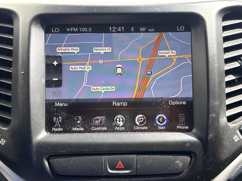 Used 2017 Jeep Cherokee Limited FWD image 23