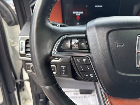 Used 2020 Lincoln Navigator L Reserve w/ Equipment Group 208A Reserve image 25