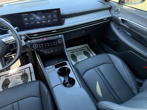 Used 2025 Hyundai Sonata Limited image 32