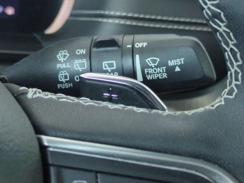 Used 2024 Jeep Grand Cherokee L Laredo AWD/4WD image 38