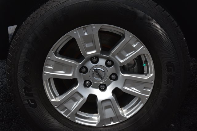 Used 2023 Nissan Titan SV RWD image 10