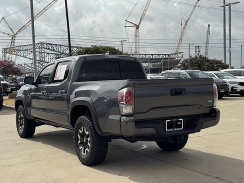 Used 2023 Toyota Tacoma TRD Off-Road w/ Technology Package AWD/4WD image 8