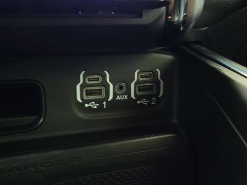Used 2023 RAM 1500 Laramie AWD/4WD image 22